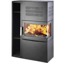 Krbová kamna s úložným prostorem na dřevo a ohněm v topeništi