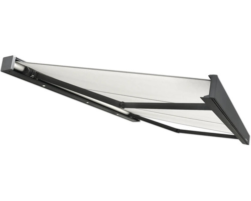 Rozložená výsuvná markýza s lehkou markýzovou látkou