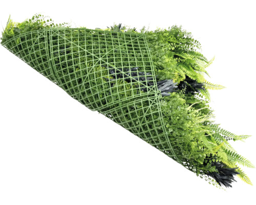 Stěna z umělých rostlin s různými druhy zeleně a mřížkovou strukturou