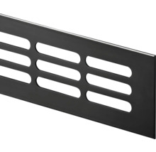 Kovová ventilační mřížka s podlouhlými otvory