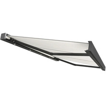 Rozložená markýza s osvětlením