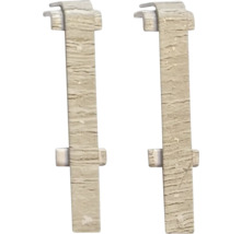 Dva světlé dřevěné věšáky na šaty