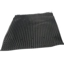 Drenážní rohož z plastu s výstupky