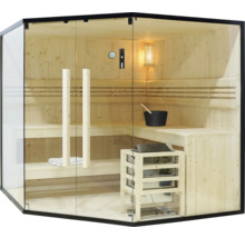 Sauna se skleněnou přední stěnou, dřevěnými lavicemi a saunovými kamny