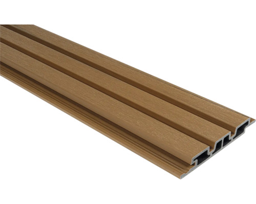 Plastový panel pro venkovní použití