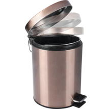 Kovový odpadkový koš s otevřeným víkem