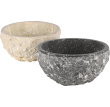 Dvě kamenná umyvadla