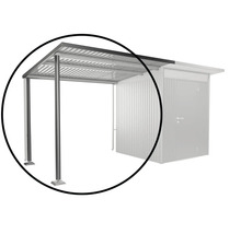 Detailní pohled na přístřešek pro auto s kovovými sloupky a kovovou střechou