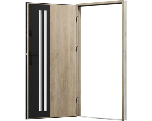 Otevřené vchodové dveře s dřevěným vzorem a černými akcenty