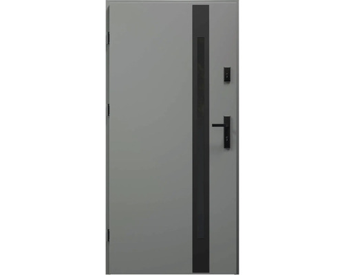 Šedé vstupní dveře s černou klikou a zámkem