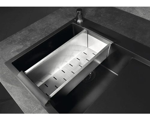 Dřez s odkapávací miskou z kovu