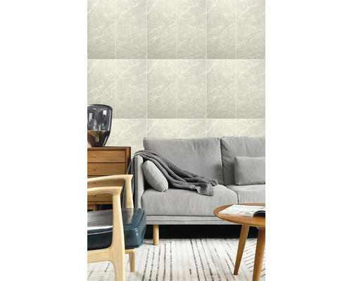 Samolepící panel Mramor Green Onyx 60 x 30 cm balení 6 ks Obývací pokoj s obkladem stěn se vzhledem mramoru, šedou pohovkou a dřevěnými prvky