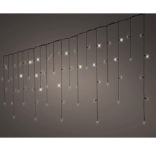 Světelný závěs s visícími svítícími LED diodami