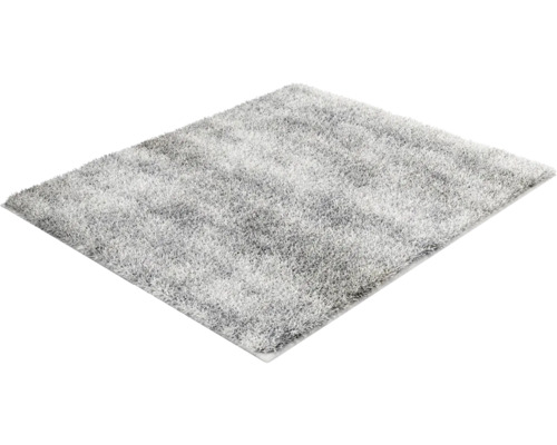 Čtvercový koberec s vysokým vlasem