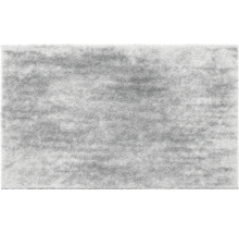 Šedý koberec s vysokým vlasem