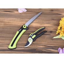 Zahradní sada skládající se z prořezávací pily a zahradnických nůžek