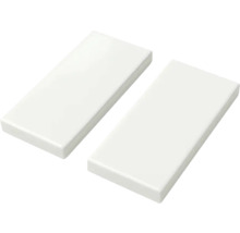 Dvě bílé obdélníkové dlaždice