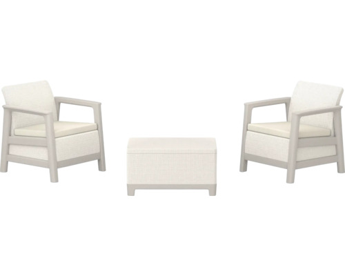 Dvě křesla a odkládací stolek pro venkovní použití