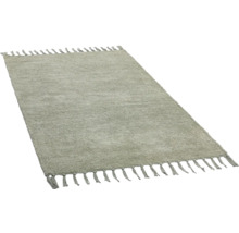 Obdélníkový koberec se střapci