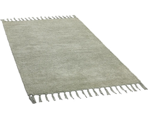 Obdélníkový koberec se střapci