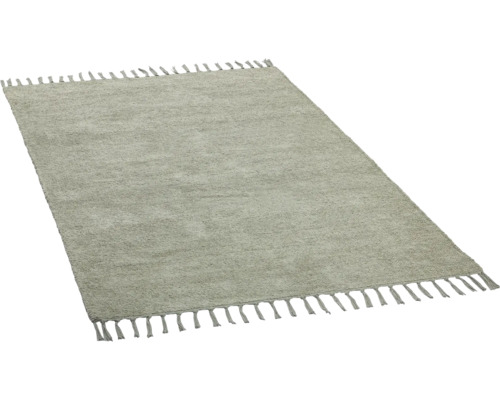 Obdélníkový koberec se třásněmi