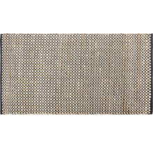 Obdélníkový koberec s tkaným vzorem