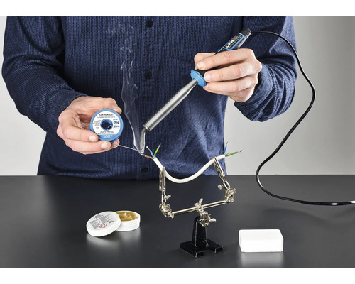 Pájení drátů pomocí páječky, pájecího cínu a tavidla