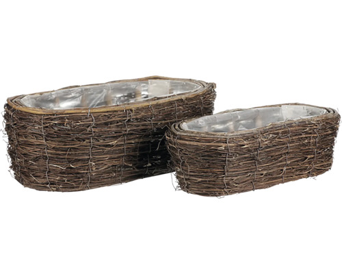 Dva proutěné koše s fólií na rostliny