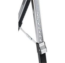 Detailní pohled na výškově nastavitelný stavební kozlík