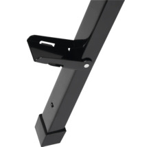 Detailní pohled na černý, skládací rám ponku