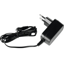 Černý napájecí adaptér s kabelem