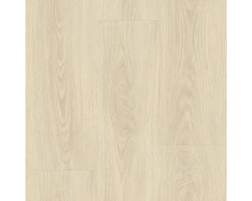 Světlá laminátová podlaha s vzhledem dřeva.