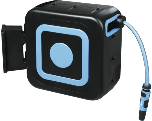 Navíjecí box na zahradní hadici se zahradní hadicí