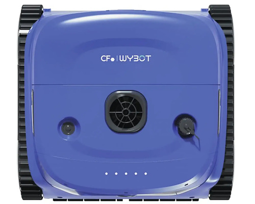 Pohled shora na bazénový čisticí robot CF Wybot