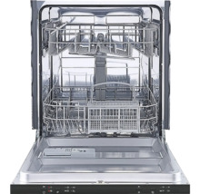 Otevřená myčka s koši na nádobí