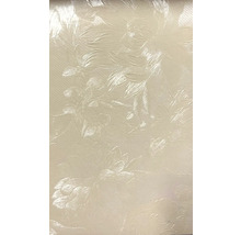 Detail tapety s květinovým vzorem.