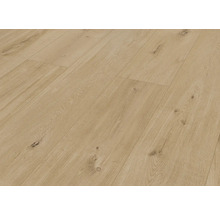 Detail laminátové podlahy s dřevěným vzhledem