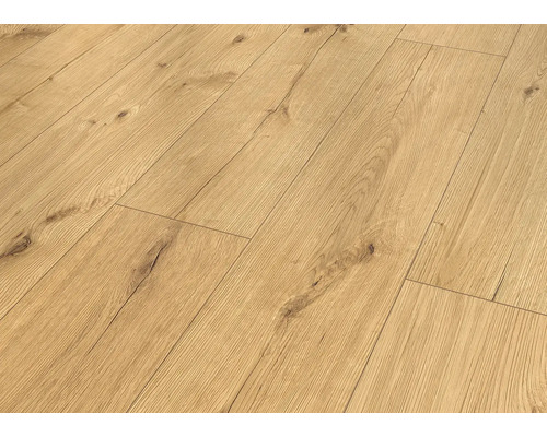 Položená dřevěná laminátová podlaha