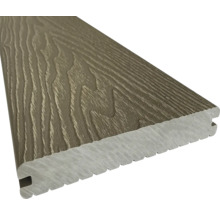 Terasa z dřevoplastu s dřevěnou strukturou