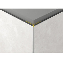 Roh stěny s dlaždicovou lištou