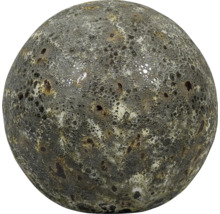 Dekorační koule s porézním povrchem
