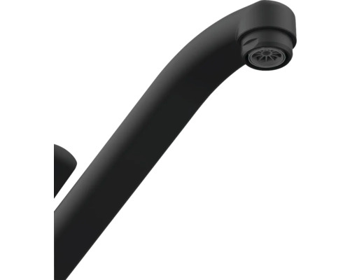 Detailní záběr výtoku kuchyňské baterie