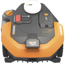 Pohled shora na robotickou sekačku Worx Landroid