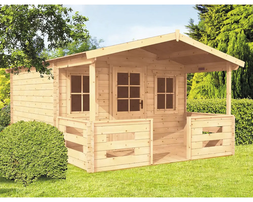 Dřevěný zahradní domek s verandou na zahradě