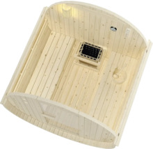 Interiér dřevěné sauny se sudem, lavicemi a saunovými kamny