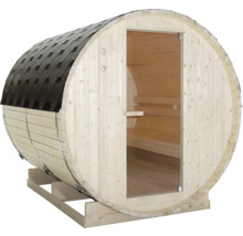 Sudová sauna ze dřeva se skleněnými dveřmi a bitumenovými šindeli na dřevěném rámu