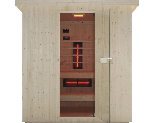 Vnitřní pohled na infračervenou saunu s otevřenými skleněnými dveřmi
