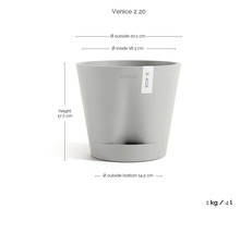 Květináč Ecopots Venice 2 20 s Ecopots Logo. Rozměry: výška 17,7 centimetru, vnější průměr 20,1 centimetru, objem 4 litry, hmotnost 1 kilogram.