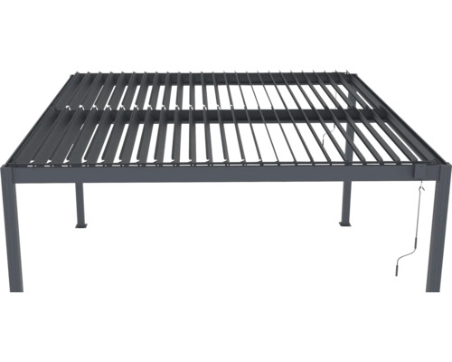 Volně stojící pergola s lamelovou střechou pro venkovní použití