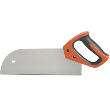 Ruční pila s plastovou rukojetí